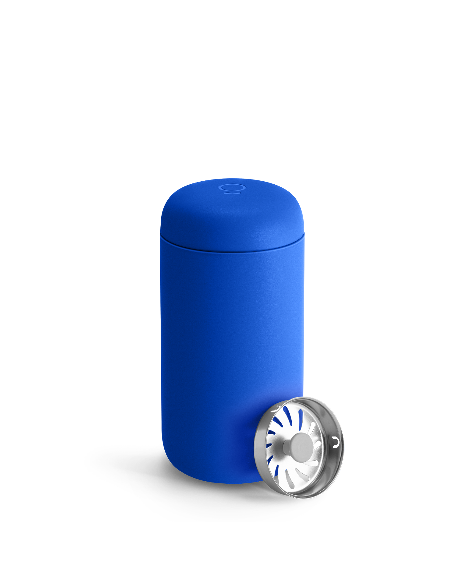 The Fellow Carter Move Mug in Electric Cobalt is a spill-proof, portable mug for coffee lovers.